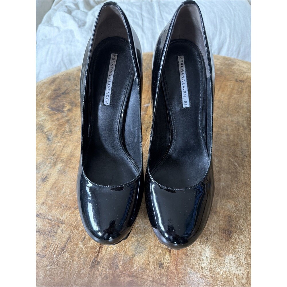 Vera Wang Lavender vero cuoio black  platform stiletto, size 8M